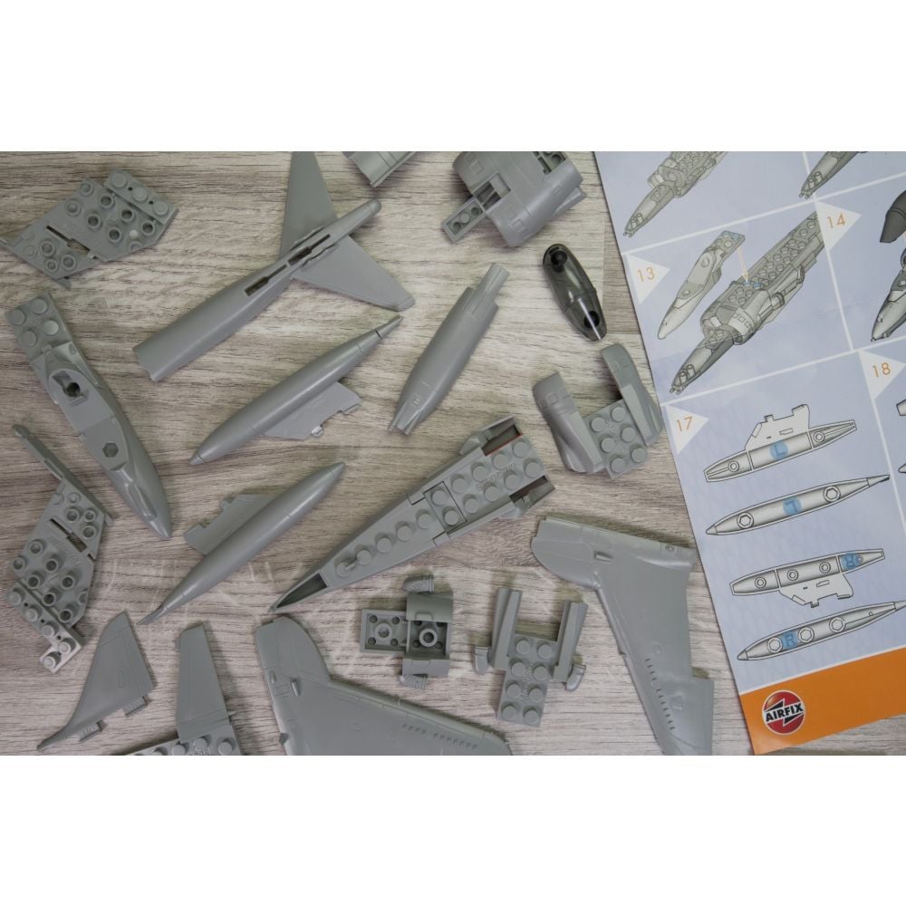 Set de constructie, Airfix Quickbuild, Harrier, 27 piese