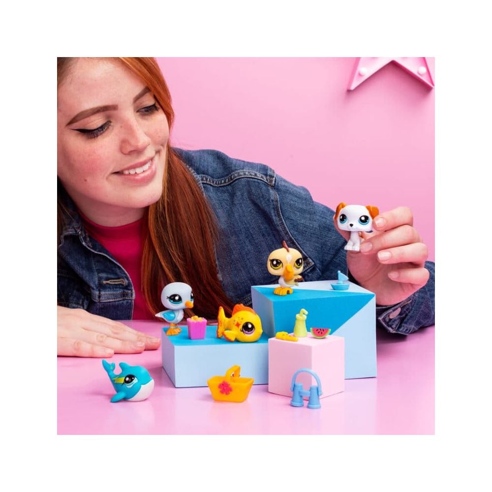 Set de joaca cu 5 figurine si accesorii, Littlest Pet Shop,  Beach Besties