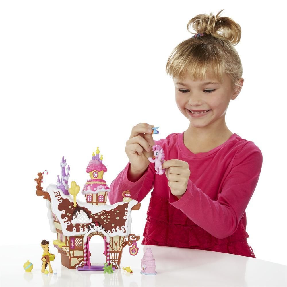 Set tematic My Little Pony Friendship is Magic - Casa de turta dulce a lui Pinkie Pie