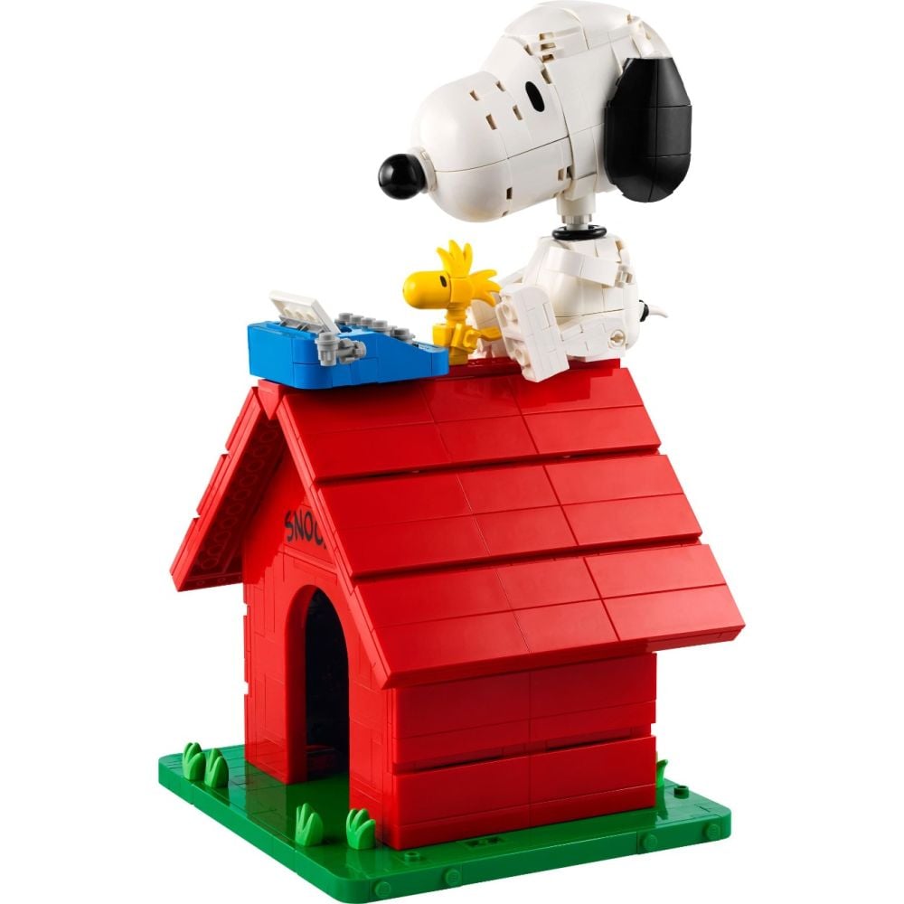 LEGO® Ideas - Peanuts: Casuta lui Snoopy (21368)