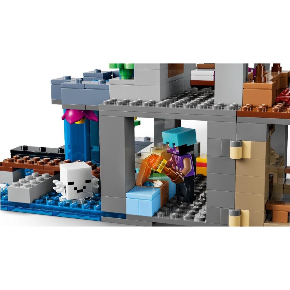 LEGO® Minecraft - Statie de mobi Ghast (21597)
