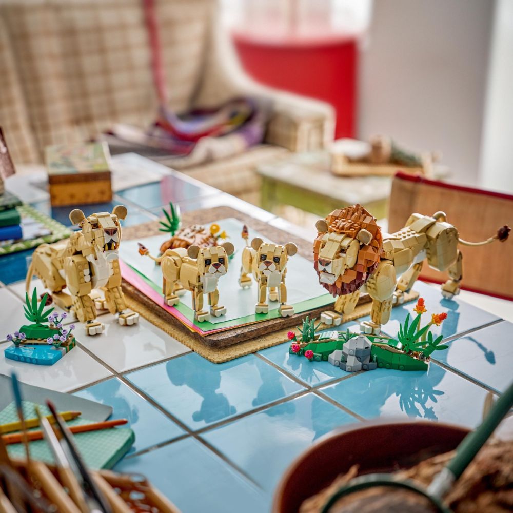 LEGO® Creator - Animale Salbatice: Leu maiestuos (31386)