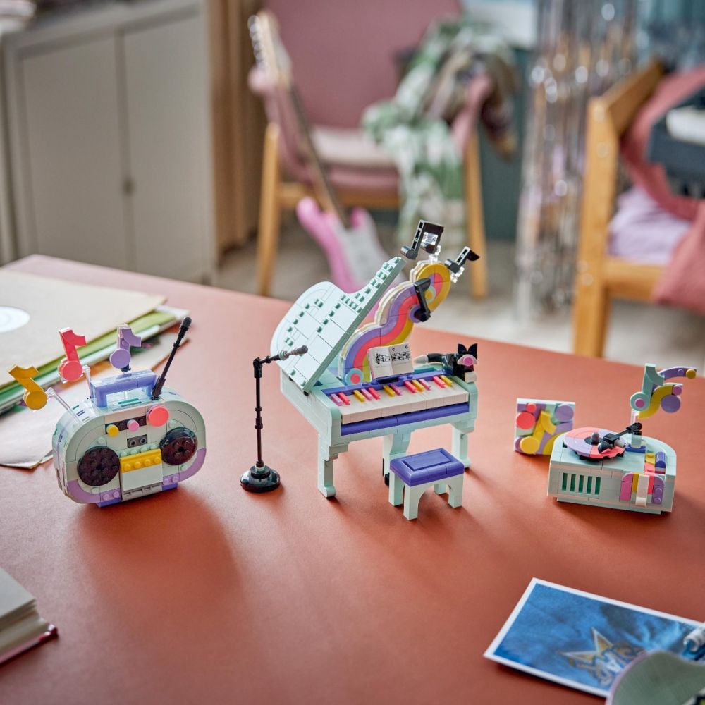 LEGO® Creator - Pian decorativ cu o pisica (31392)