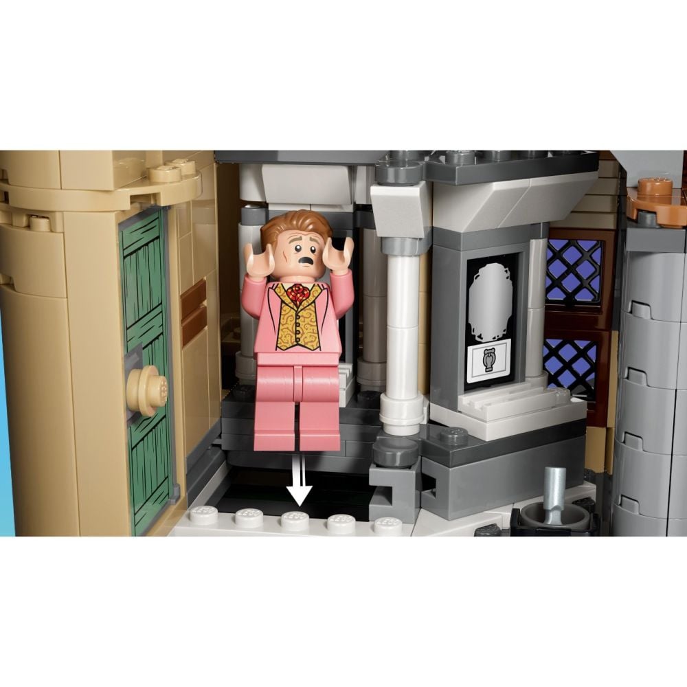 LEGO® Harry Potter - Castelul Hogwarts: Aripa de est (76473)