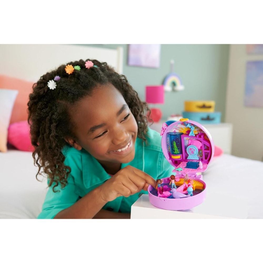 Set de joaca cu 2 papusi si 12 accesorii Polly Pocket, Dolphin Rescue and Play, HWN96