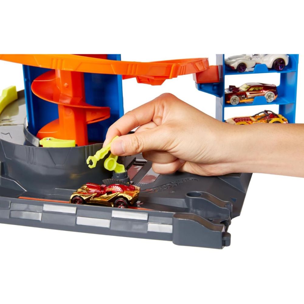 Set de joaca cu masinuta Hot Wheels City, Mega Garage, GTT95