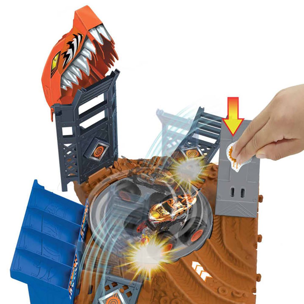 Set de joaca cu masina Monster Trucks, Hot Wheels, Spin-Out Challenge, HNB93