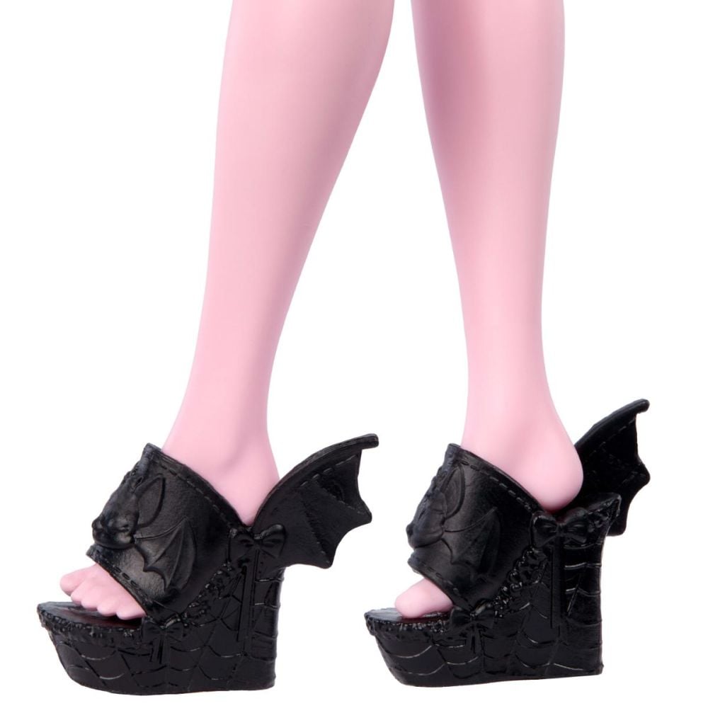 Papusa surpriza cu 5 accesorii, Monster High, Buried Secrets, Cozy Creepover, HYV64