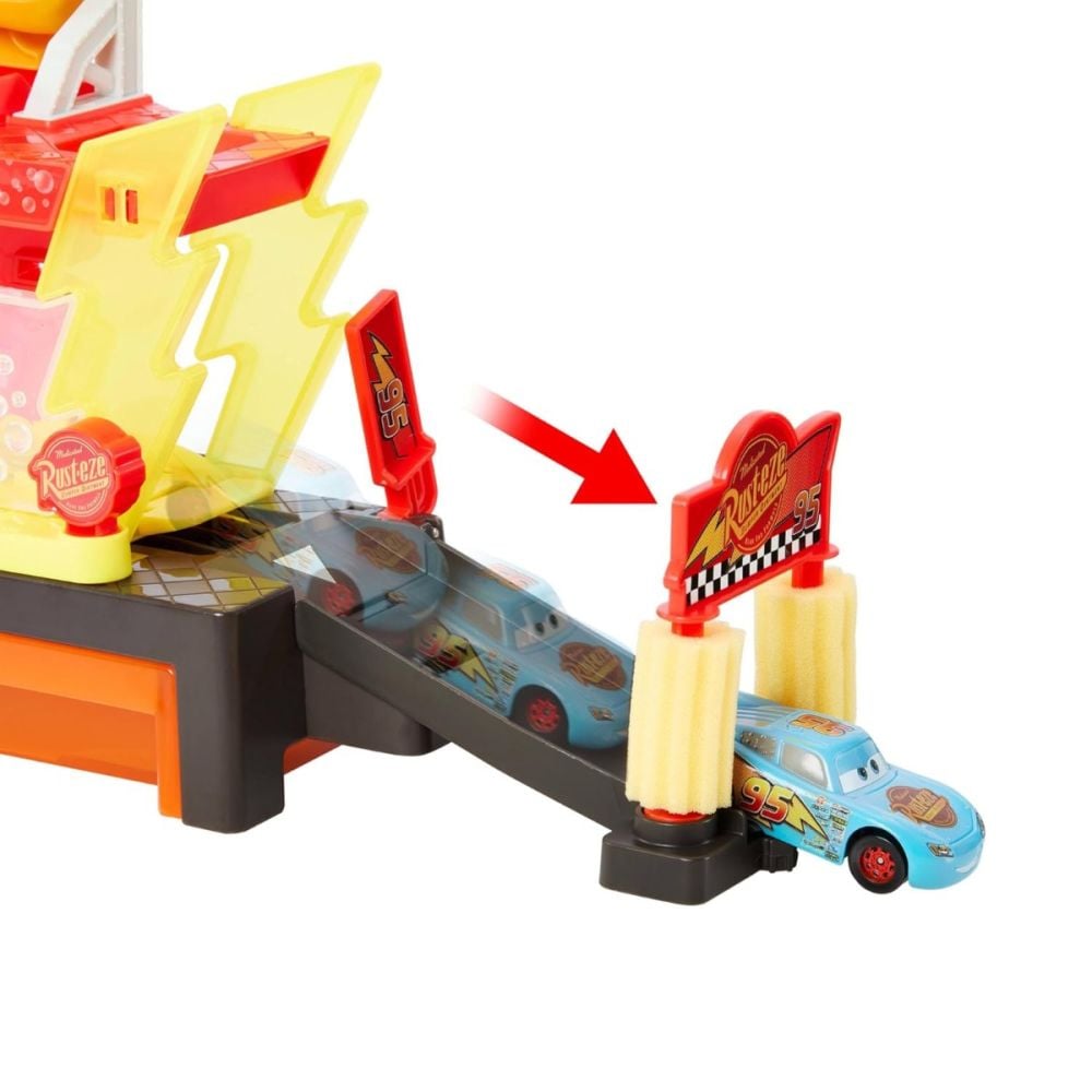 Set de joaca cu masinuta, Disney Cars, Color Changers Race Ready Car Wash, JBM70
