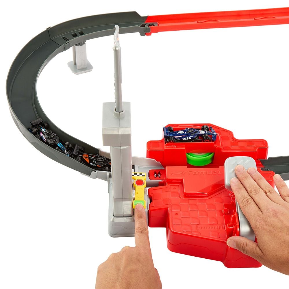 Set de joaca cu 3 masinute si piste Hot Wheels, Formula 1, JDY15