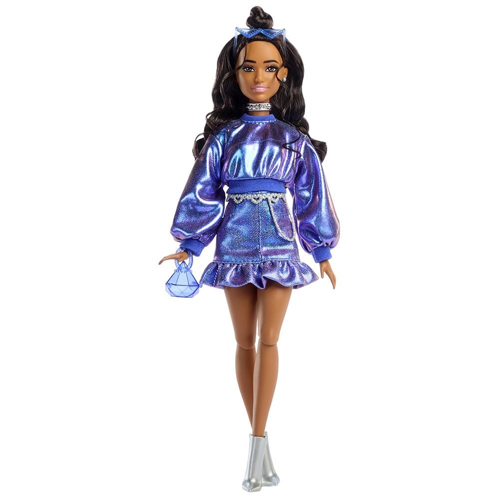 Papusa in tinuta albastra, Barbie Deluxe Style, JFP42