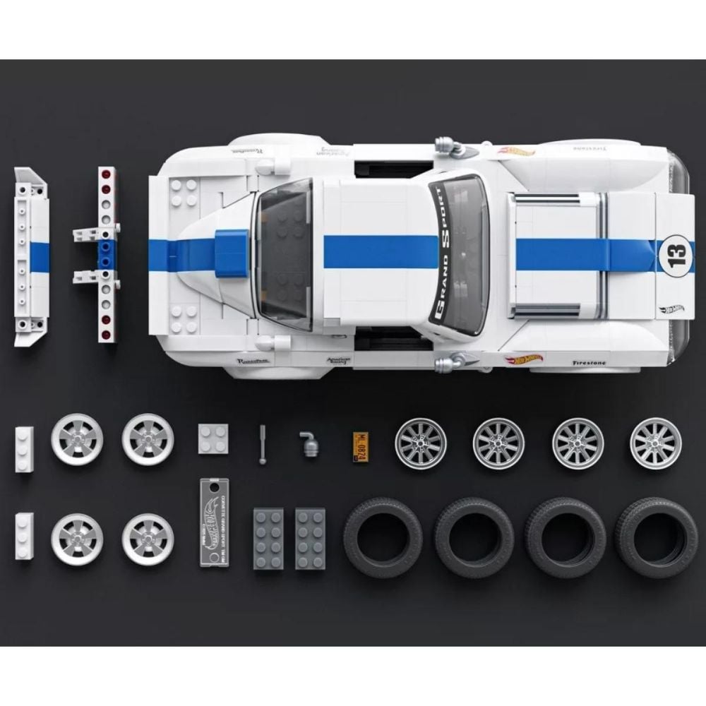 Set de constructie si masina metalica, Brick Shop, Hot Wheels, Corvette Grand Sport, 918 piese, JGR31