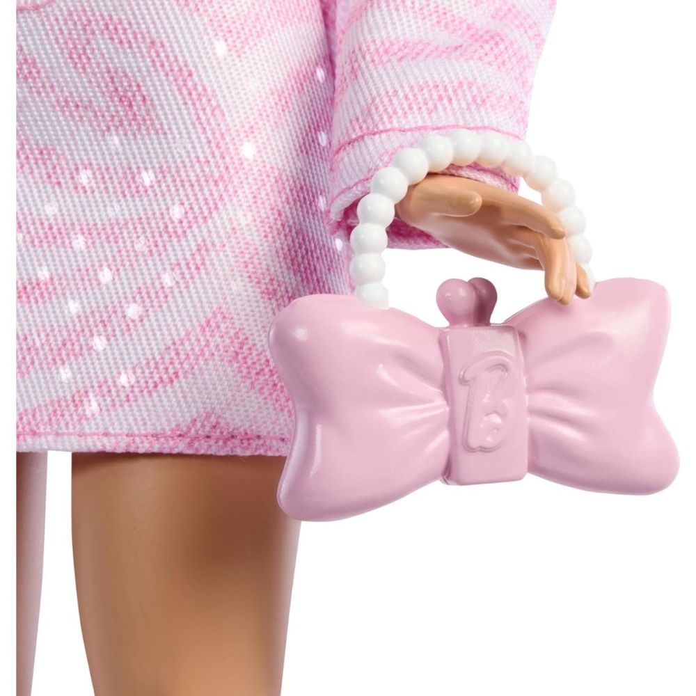 Papusa in tinuta denim roz, Barbie Deluxe Style, JJN69