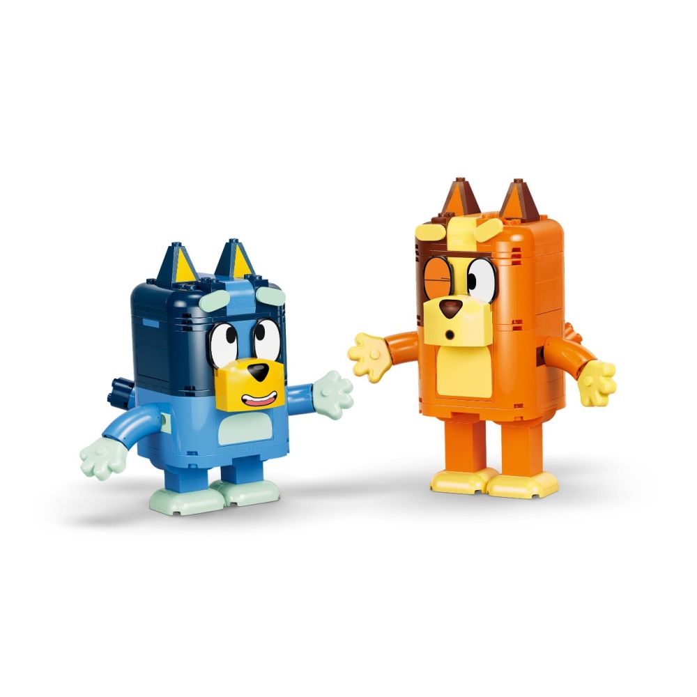 LEGO® Bluey - Familia lui Blue din caramizi (11217)