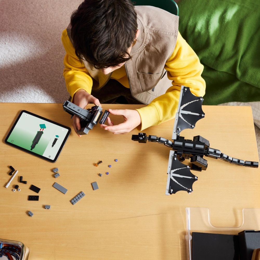 LEGO® Minecraft - Dragonul Ender (21595)
