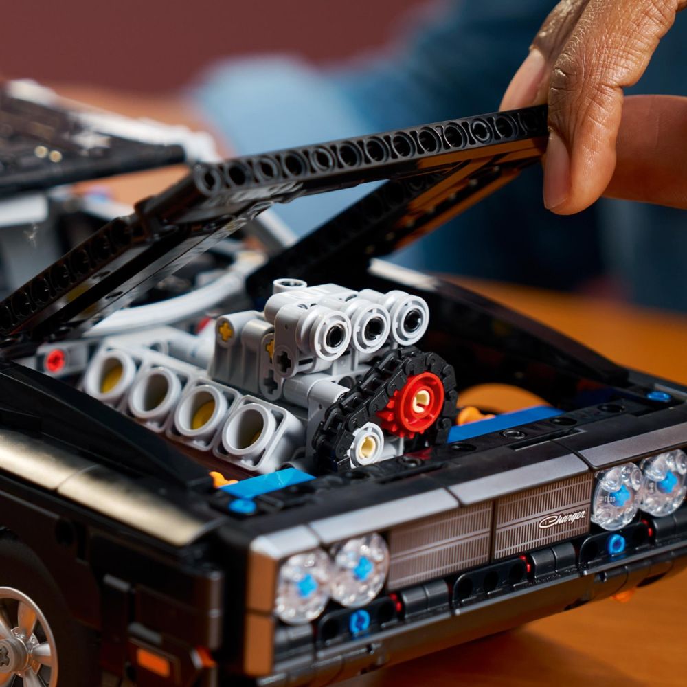 LEGO® Technic - Masina Dodge Charger R/T din Fast and Furious (42231)
