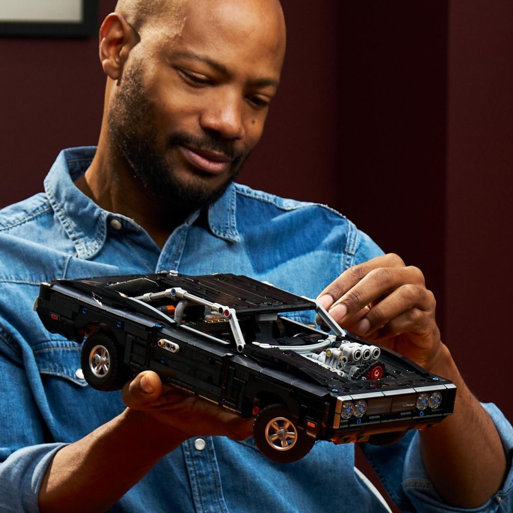 LEGO® Technic - Masina Dodge Charger R/T din Fast and Furious (42231)