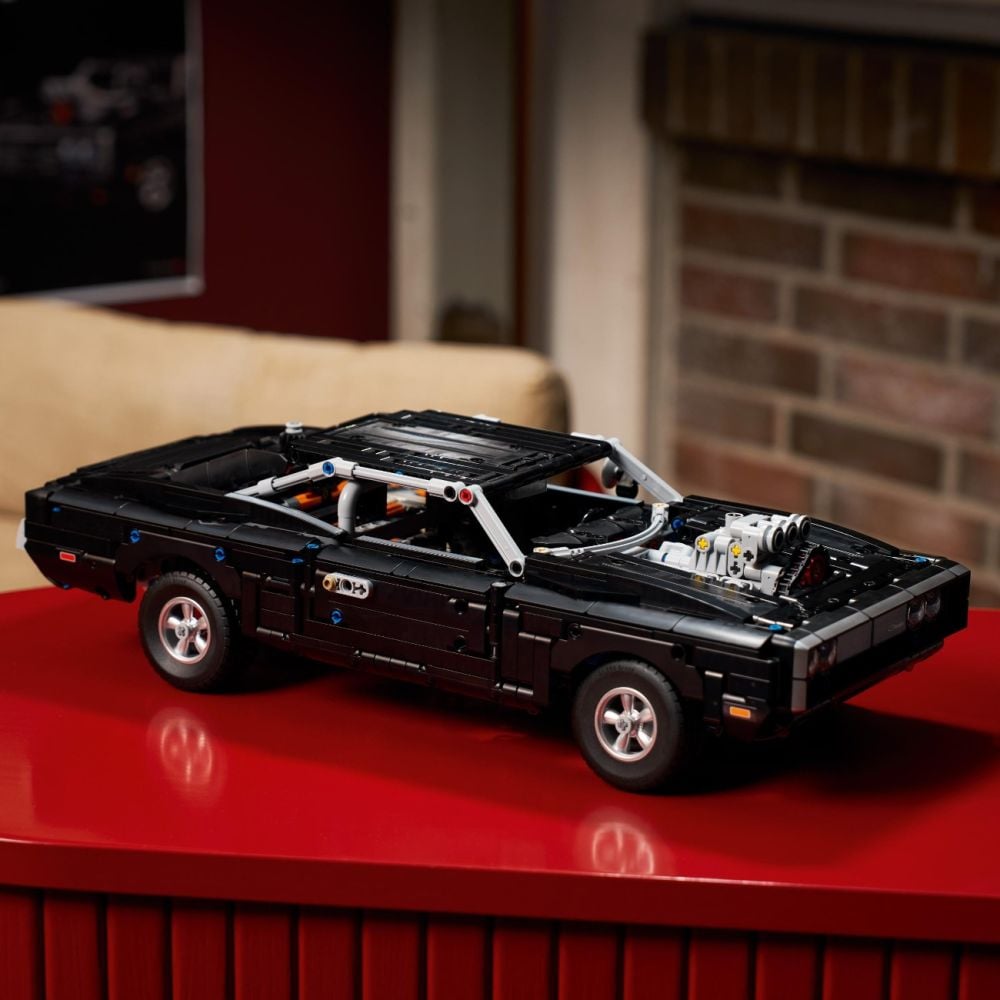 LEGO® Technic - Masina Dodge Charger R/T din Fast and Furious (42231)