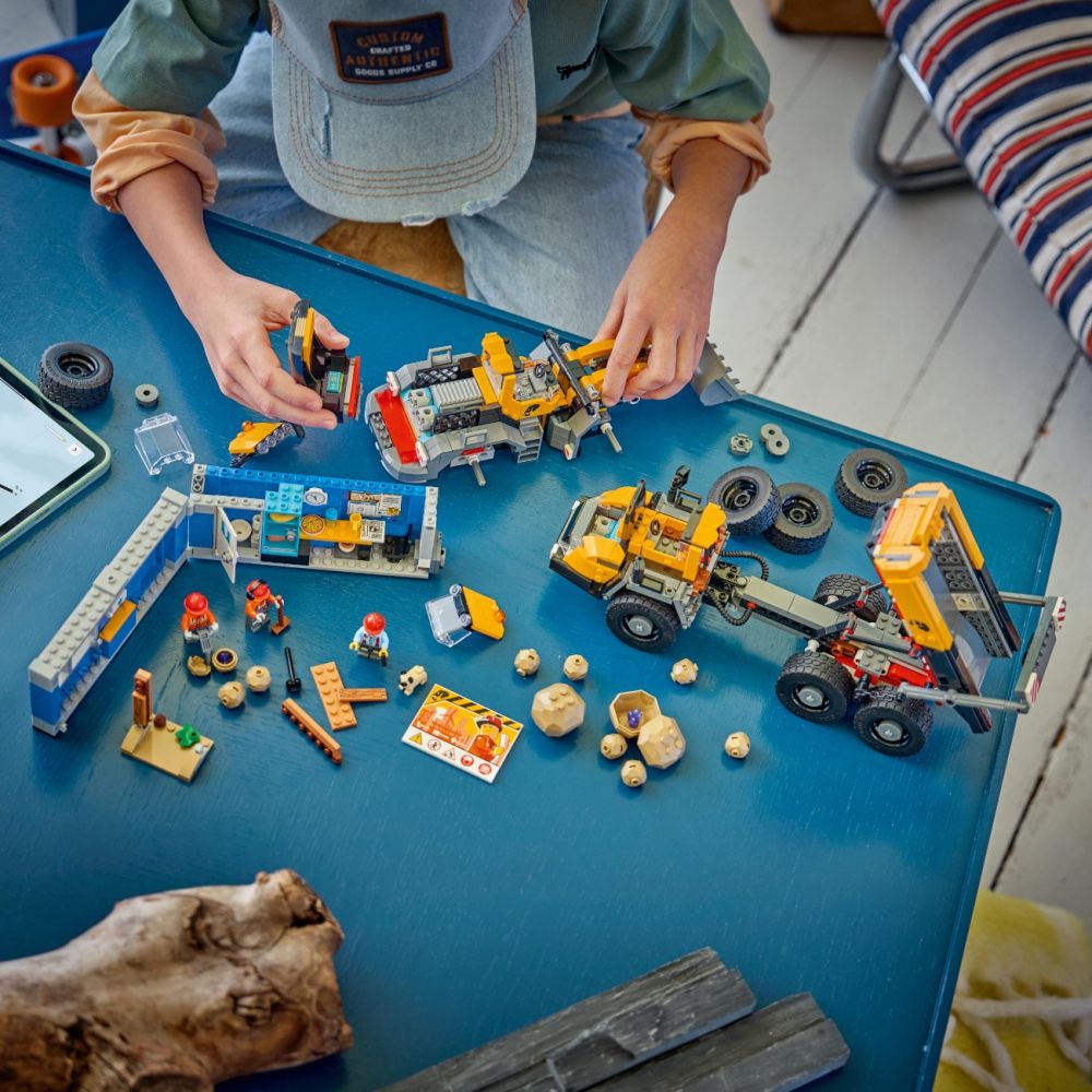 LEGO® City - Camion basculant si incarcator frontal (60494)