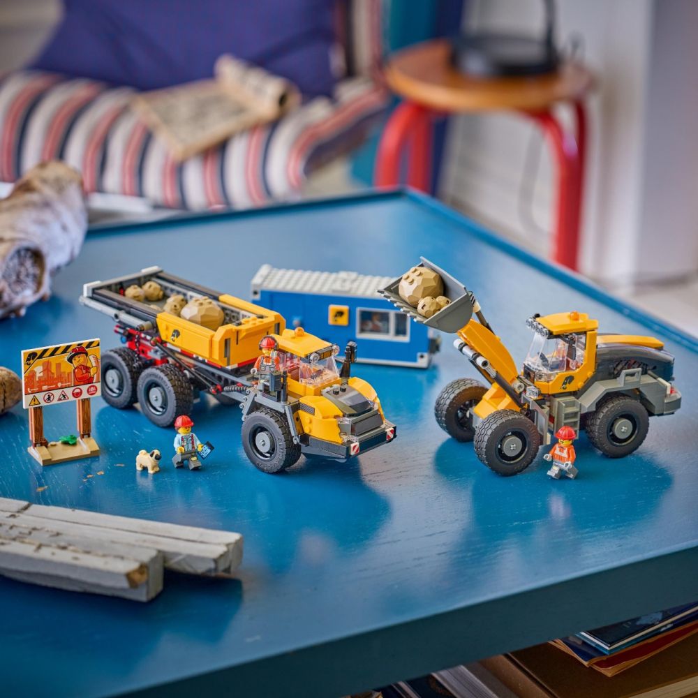 LEGO® City - Camion basculant si incarcator frontal (60494)