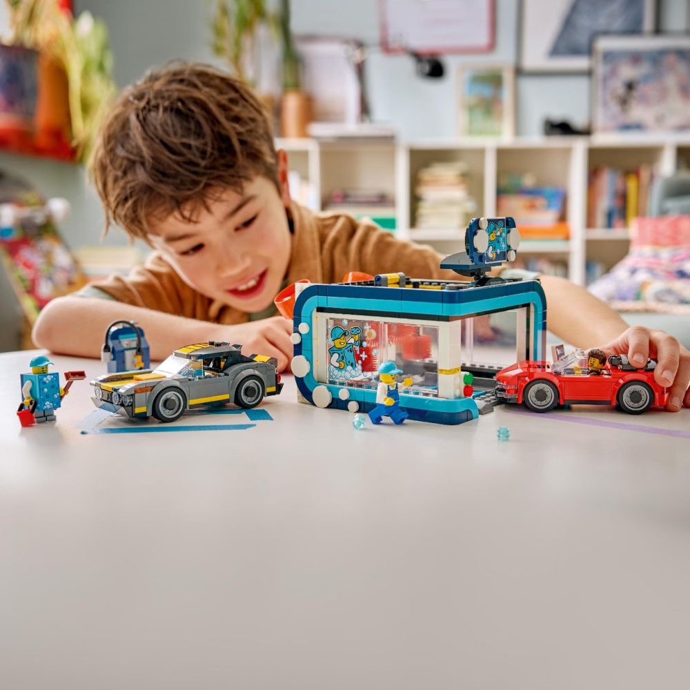 LEGO® City - Spalatorie auto drive-thru (60497)
