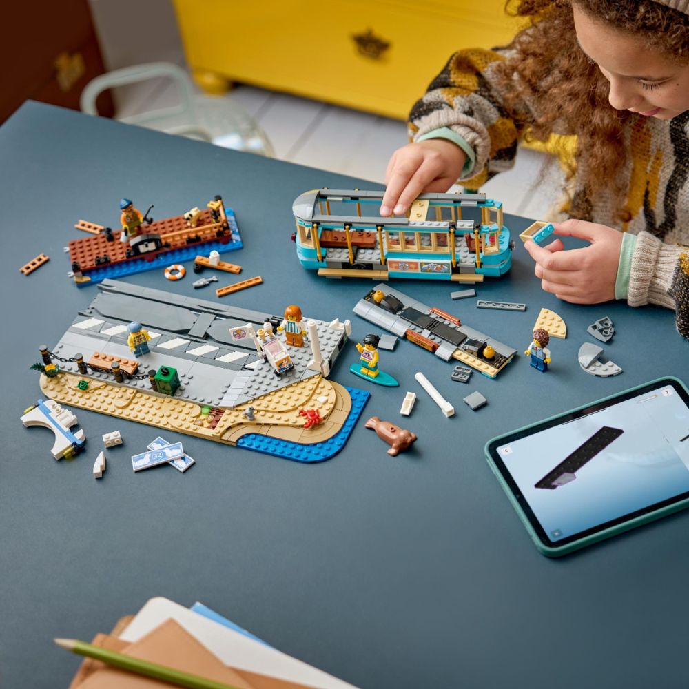 LEGO® City - Tramvai de plaja clasic (60506)
