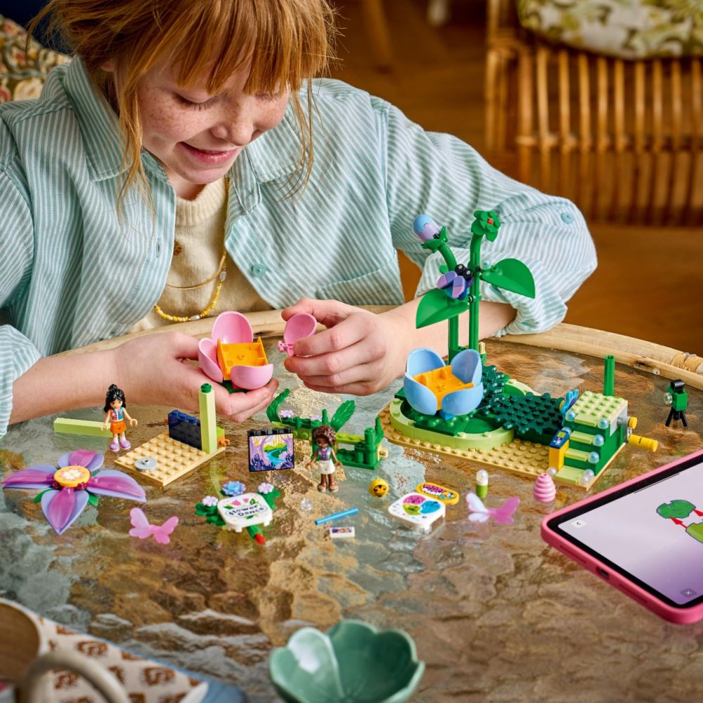 LEGO® Friends - Floare rotitoare si ceasca pentru zane (42702)