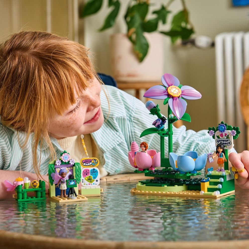 LEGO® Friends - Floare rotitoare si ceasca pentru zane (42702)
