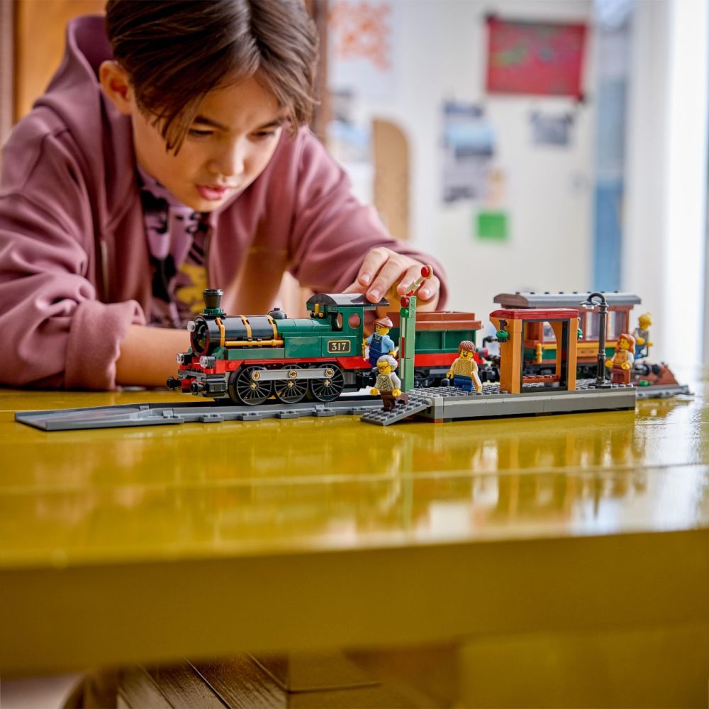 LEGO® City - Tren cu aburi vintage (60511)