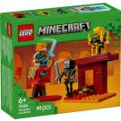 LEGO® Minecraft - Batalie deasupra lavei in Nether (21266)