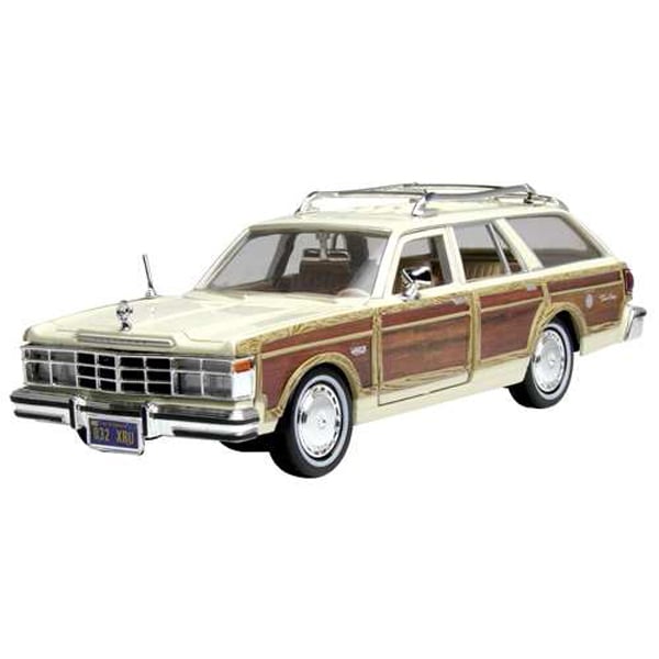 masinuta motormax chrysler 1979 lebaron town & country 1:24