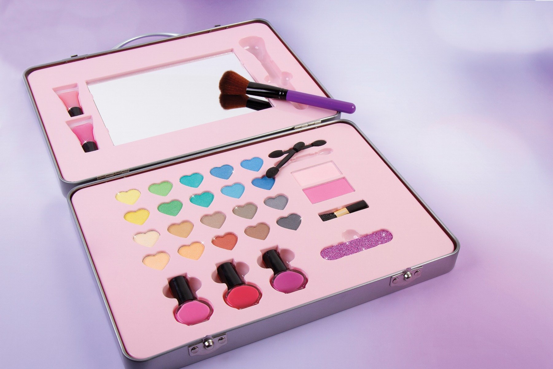 Trusa cosmetica in gentuta make it real 